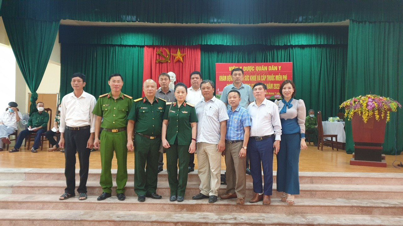 Ban lãnh đạo của Viện Y Học Quân Dân Y Việt Nam